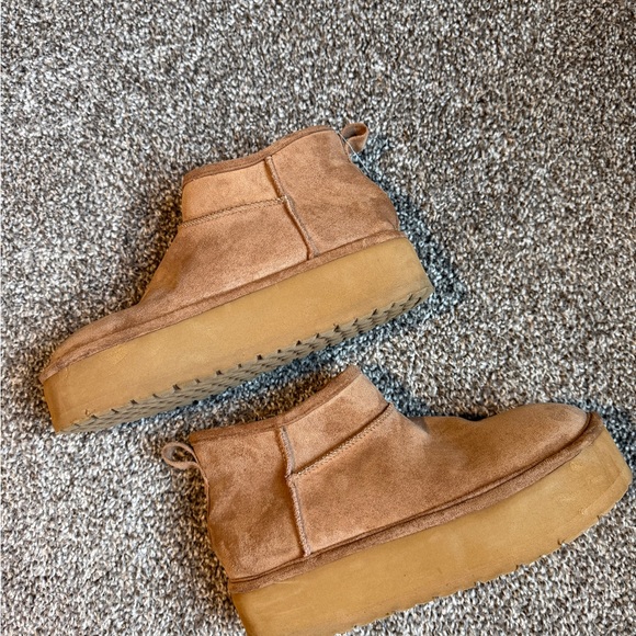 Platform Boot - Picture 2 of 7